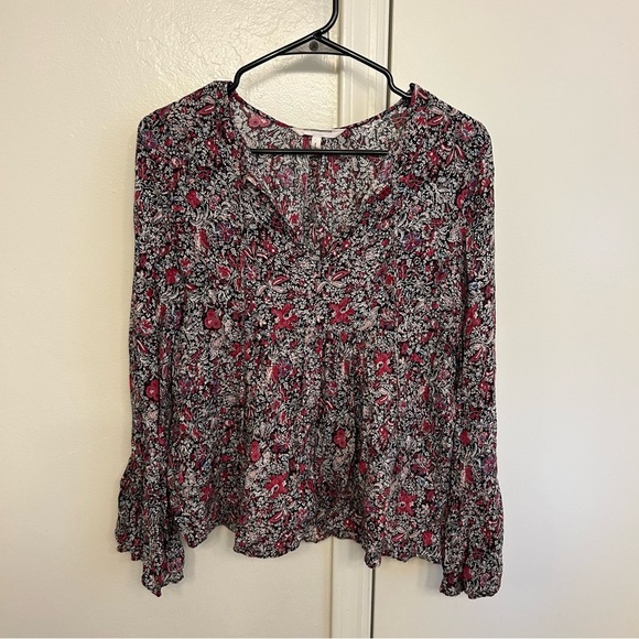 BCBGeneration Ruffle Sleeve Top Black Passion Combo Size Medium Date Night Girly - Picture 3 of 10